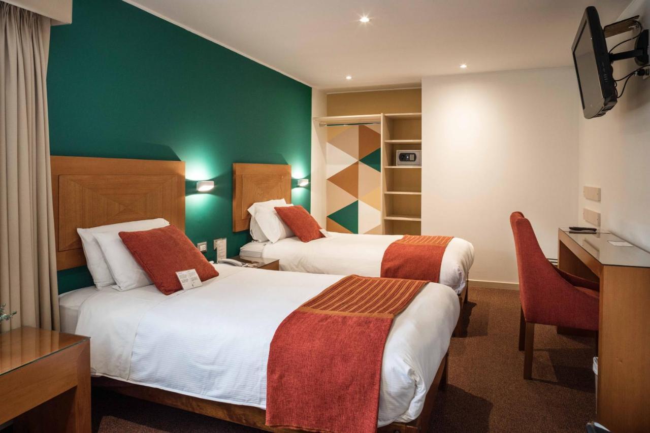 Superior Twin Room