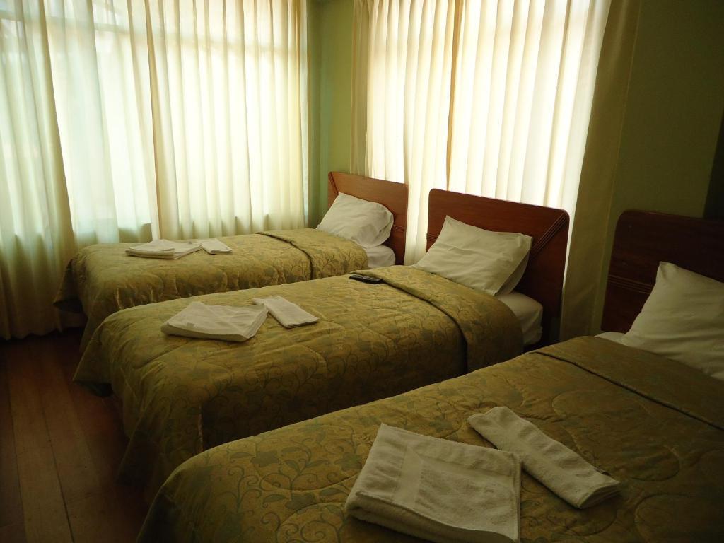 Dreibettzimmer mit eigenem Bad