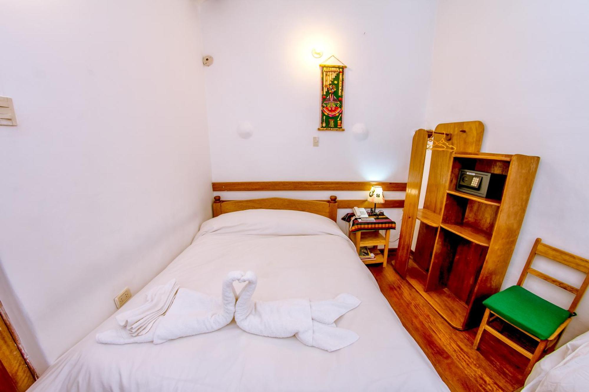 Quarto Individual com Banheiro Privativo