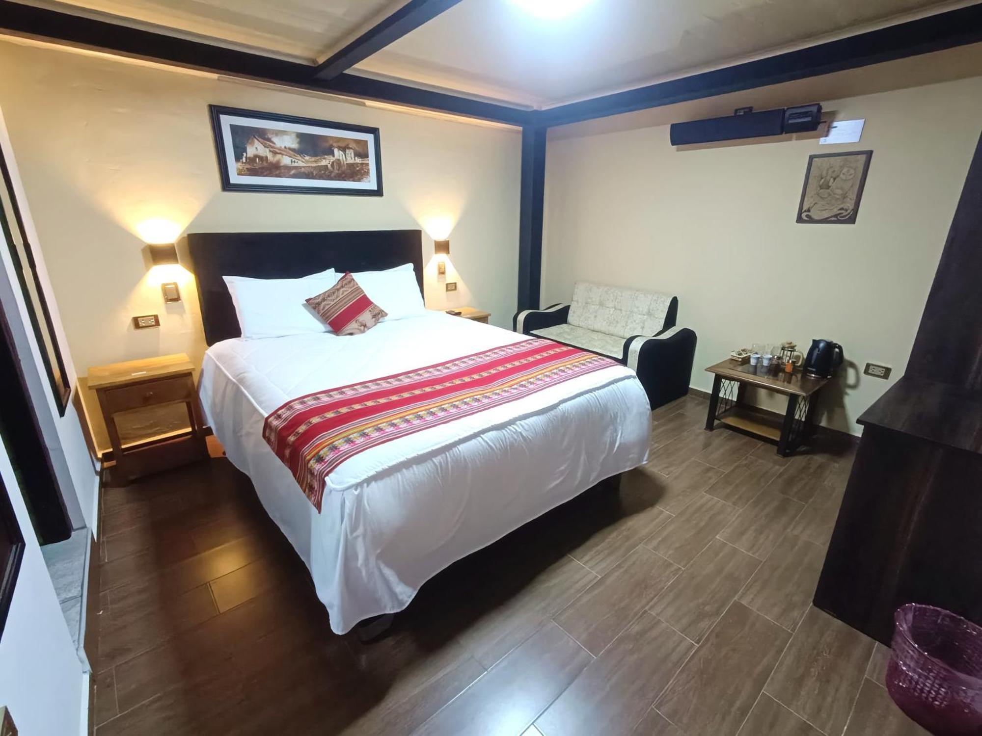 Deluxe Queen Room