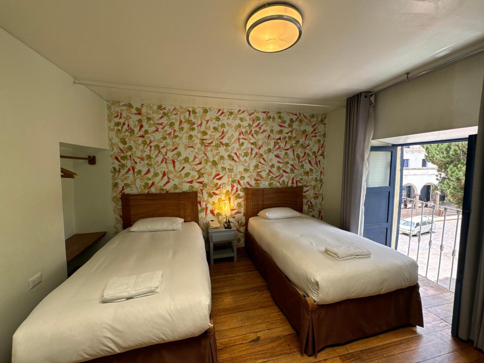 Twin Room,1527552856:JPEG