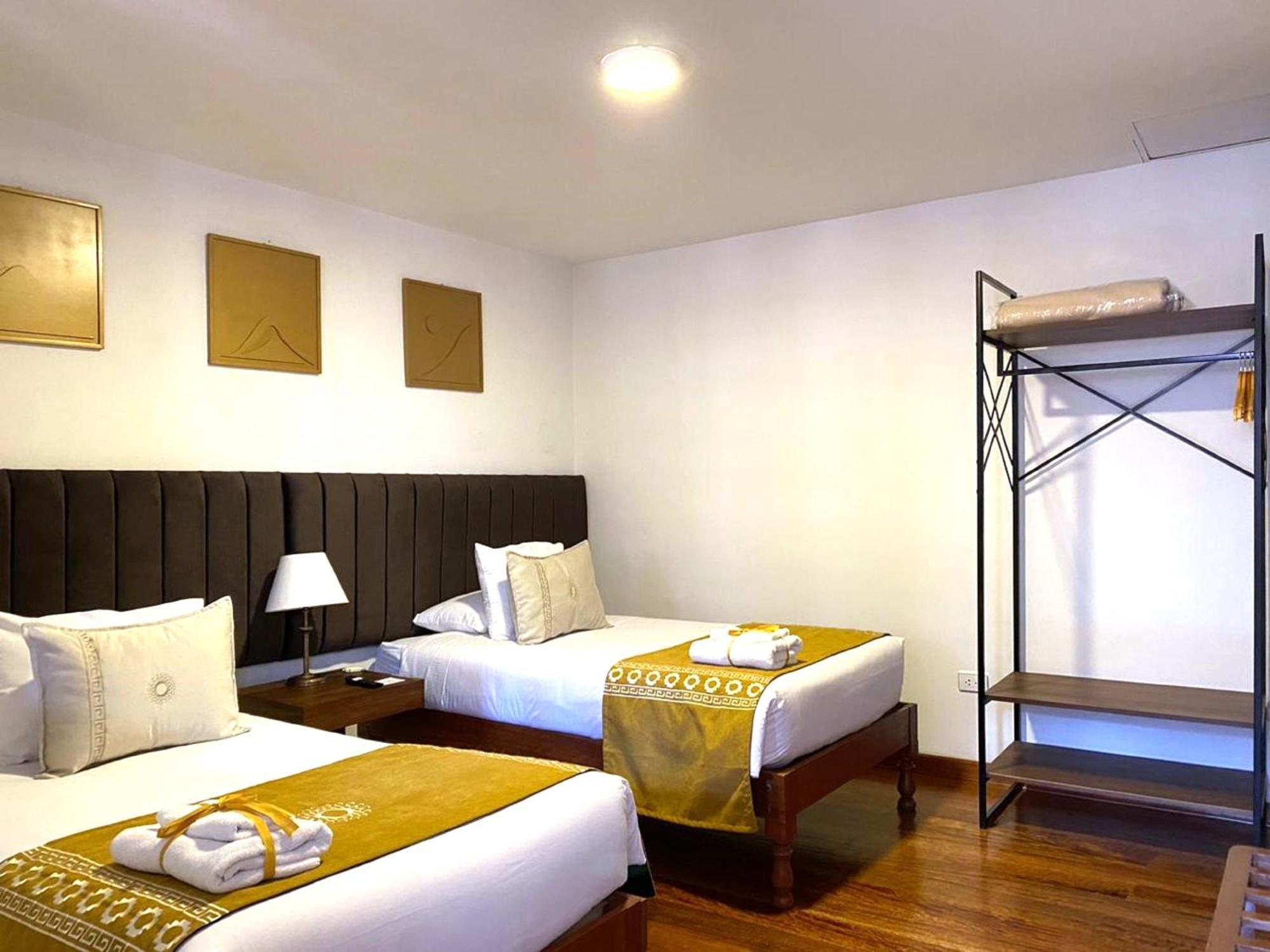 Standard Twin Room