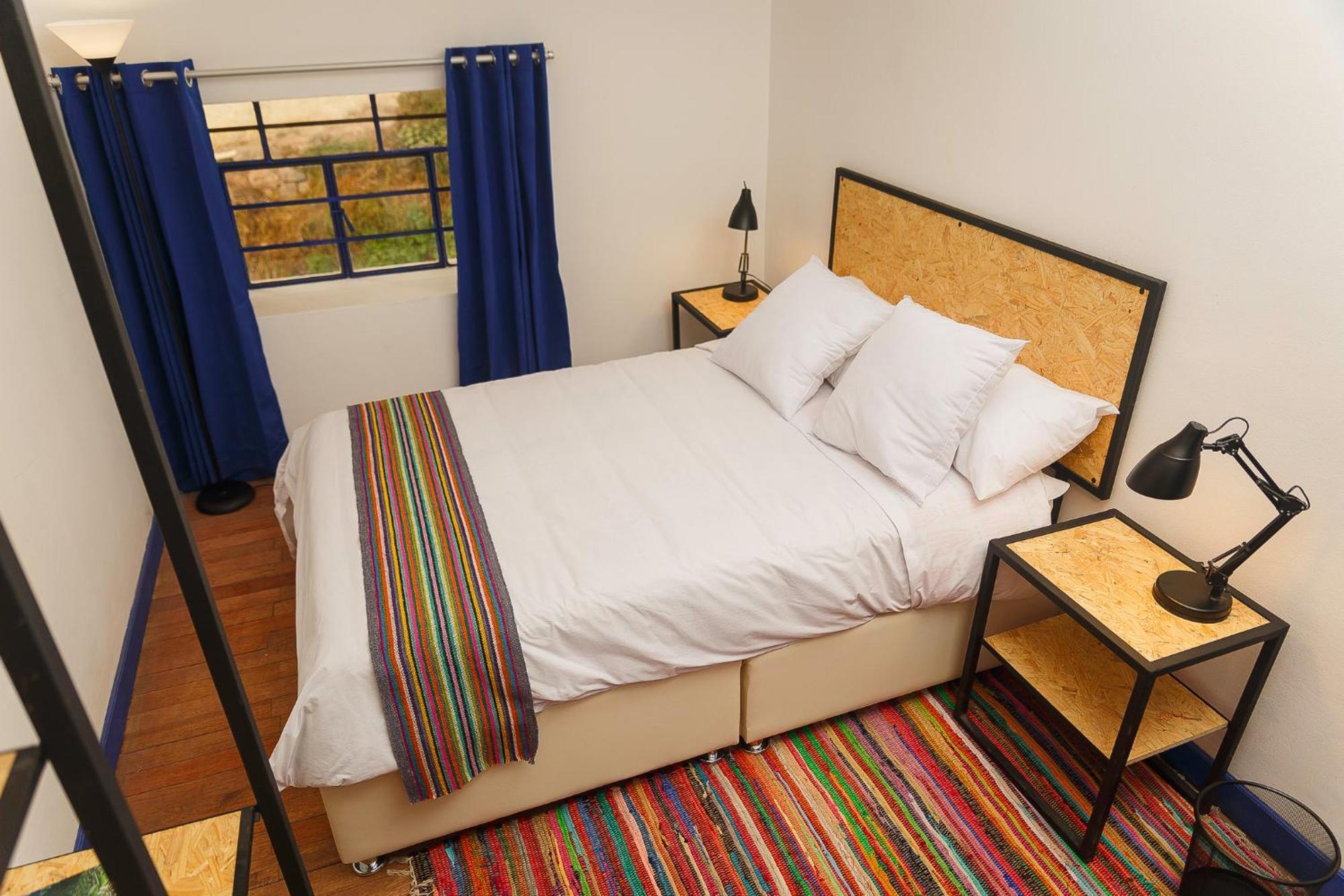 Quarto Duplo com Banheiro Compartilhado