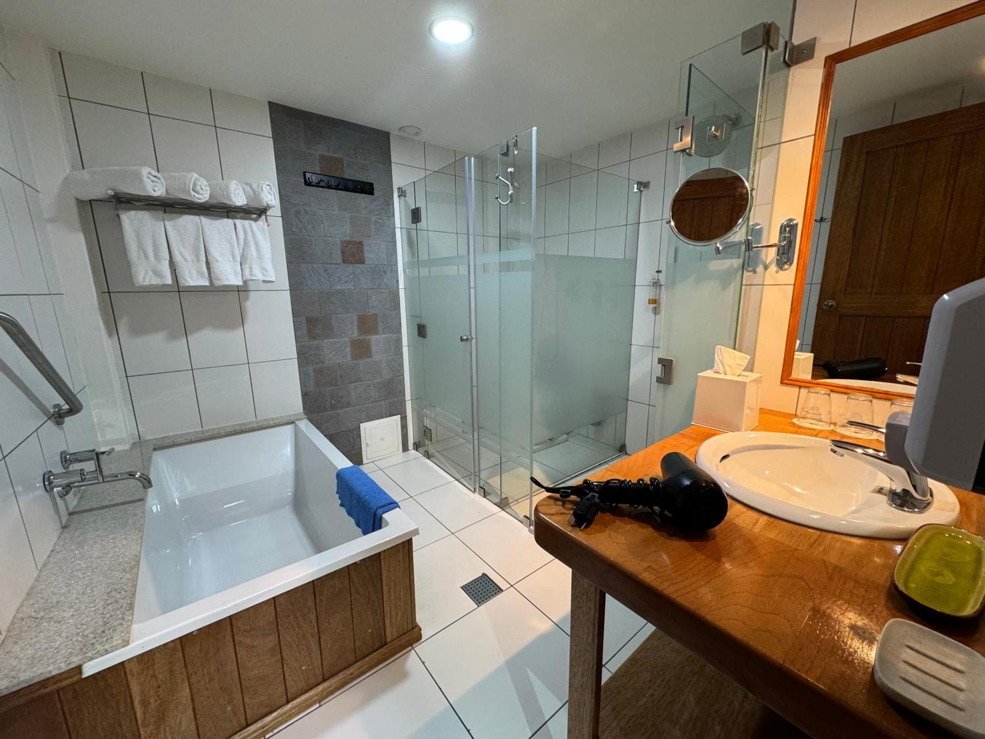 Family Suite,1590345172:JPEG