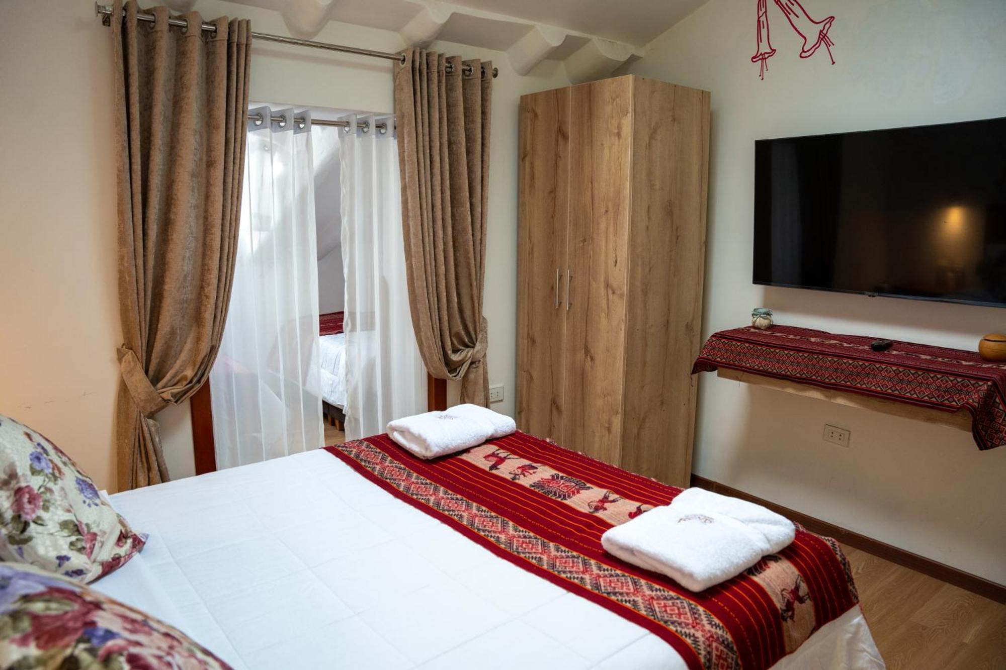 Standard Family Room,1643854620:JPEG