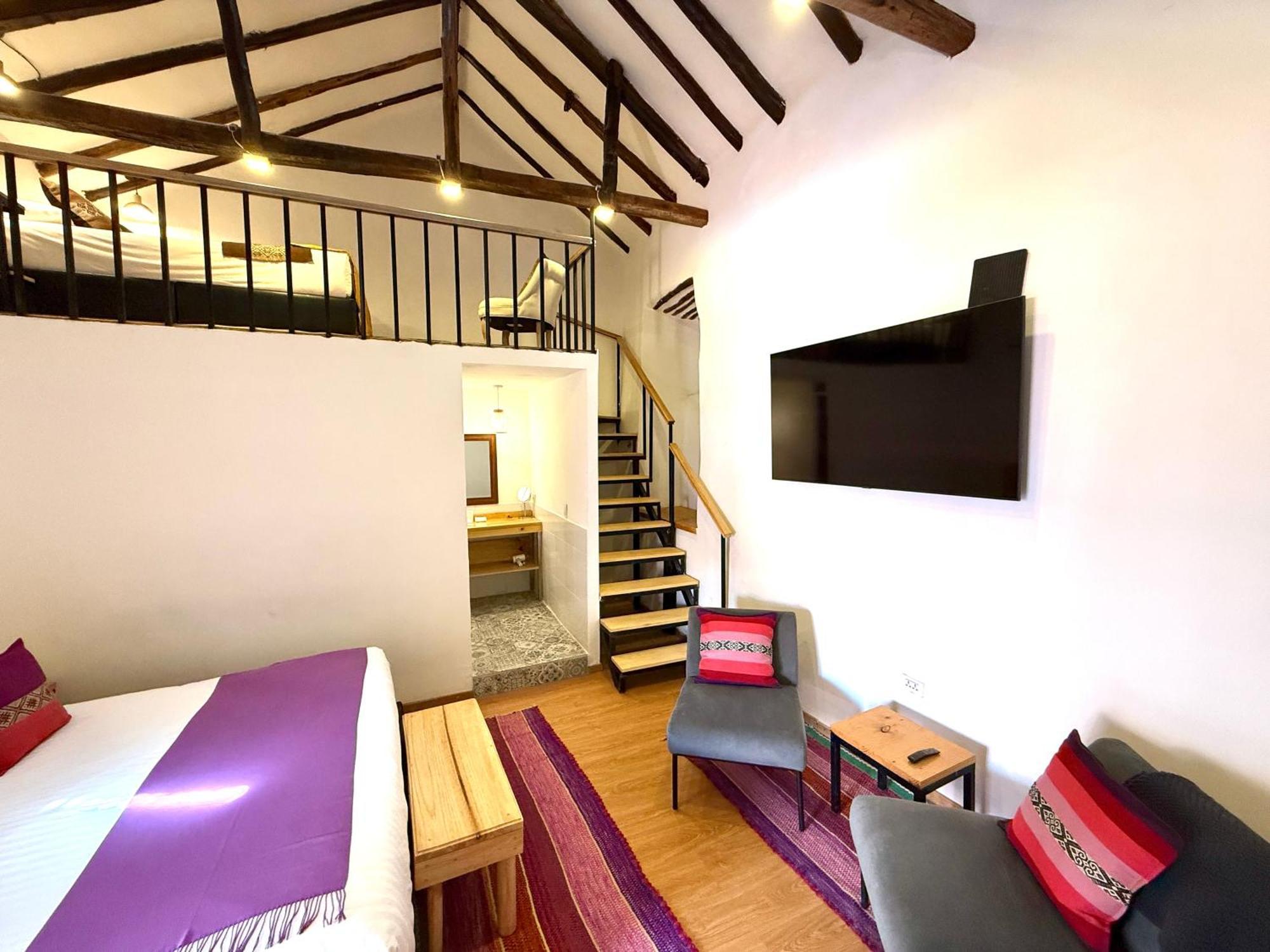 Deluxe Family Room