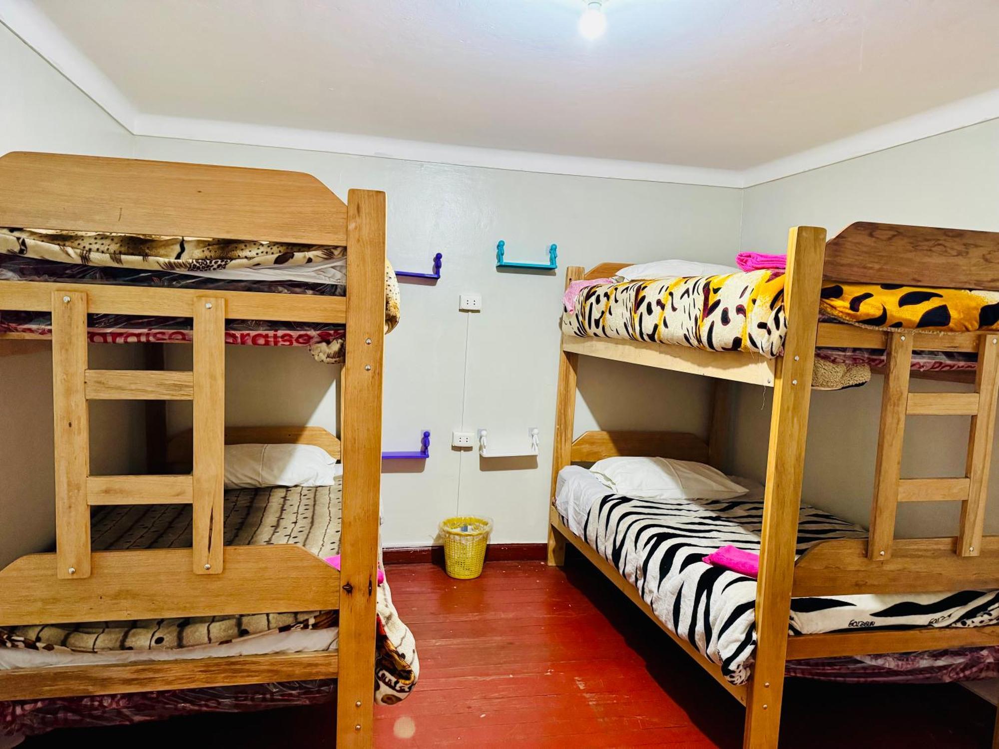 Quarto Triplo Econômico com Banheiro Compartilhado
