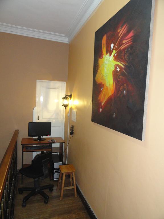 Chambre Lits Jumeaux avec Salle de Bains Commune