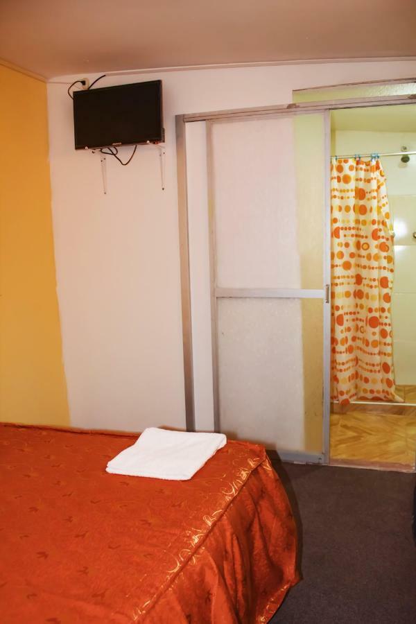 Twin Room with Private Bathroom,828336689:JPEG