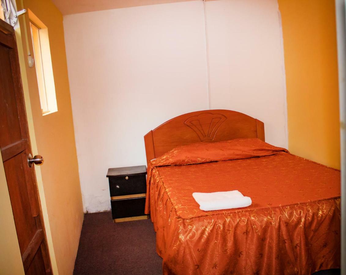 Single Room,828340304:JPEG