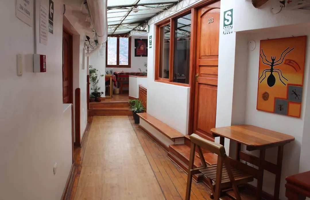 Hostal Turistico ILLAPA CUSCO 119-1