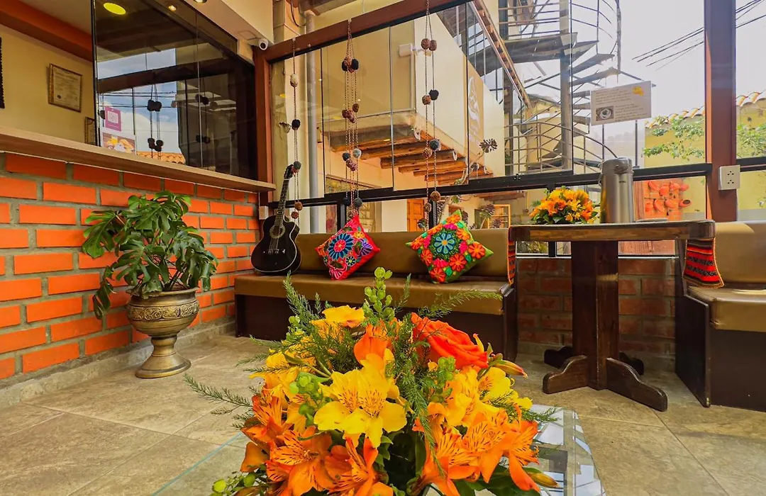 Andean Atoq Hostel-1