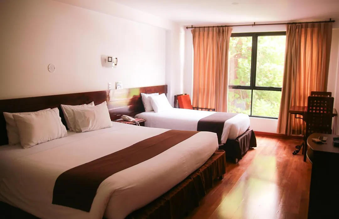 Illas Inn-1