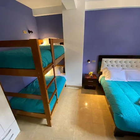 Brothers House-2