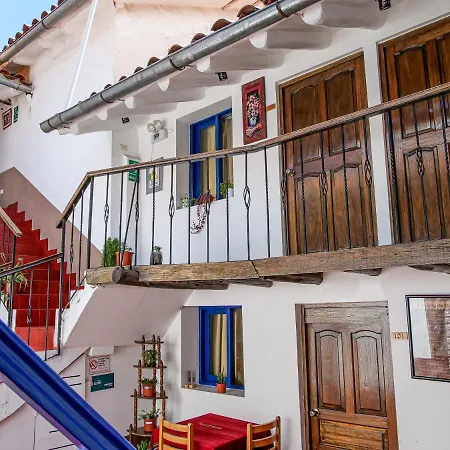LO NUESTRO House-2
