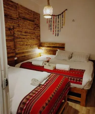 Hostal Deyvis House Saphi-3