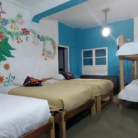 Hostal Deyvis House Saphi-2