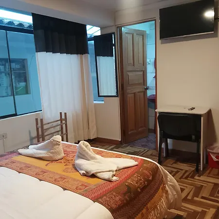 Hostel Tupac Yupanqui House-3
