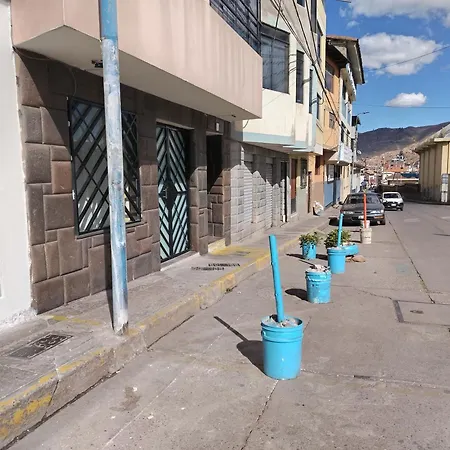 Cusco Tahuanwasi Apartments-2
