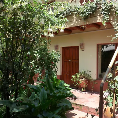Kukuli Lodge B&B-2