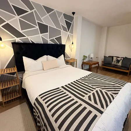 Blacky Hostel&Apartments-2