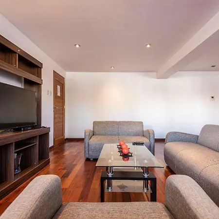 El Triunfo Apartments-2